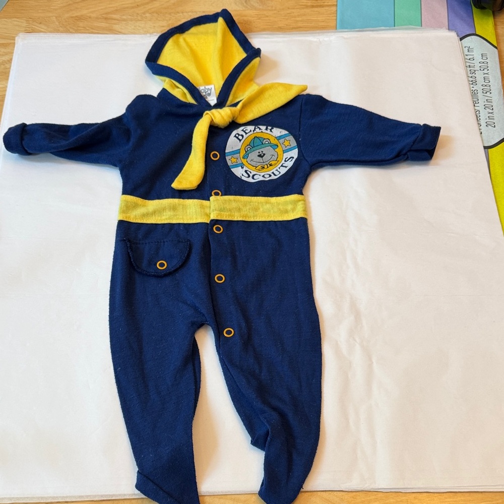 Lullaby Land vintage Blue and Yellow Kids One Piece, bear scouts , clean